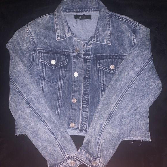 Forever 21 Crop Denim Jacket - Picture 4 of 4